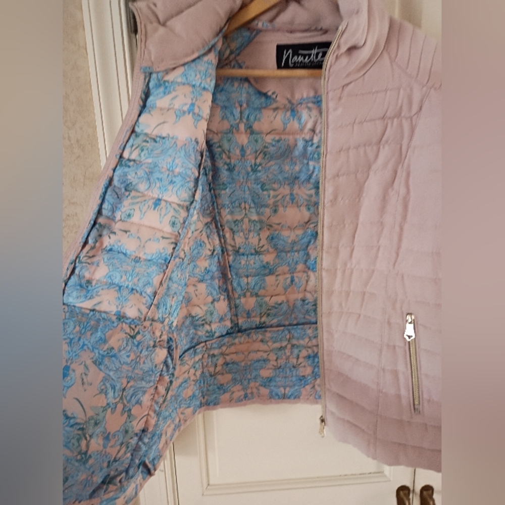 Nanette Lepore Blush Puffer Jacket for Women.No sizeTag Pit To Pit 22"Length 25" - Picture 4 of 7